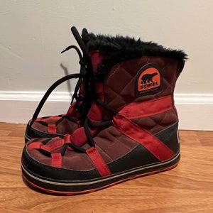 SOREL Glacy Explorer boots